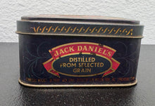 ( shf V ) Tin Box with Vintage / Antique Whiskey Jack Daniel's