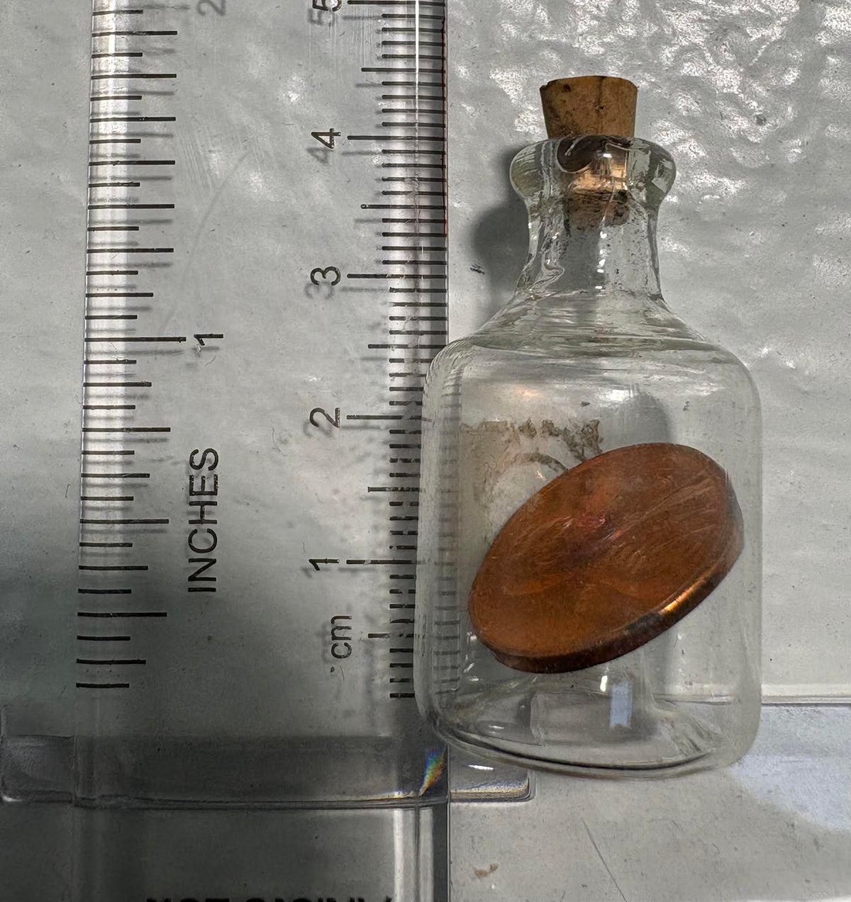 ( shf 32 ) glass bottle miniature