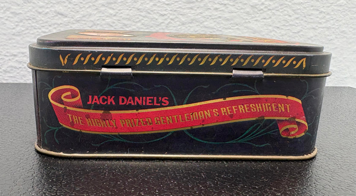( shf V ) Tin Box with Vintage / Antique Whiskey Jack Daniel's
