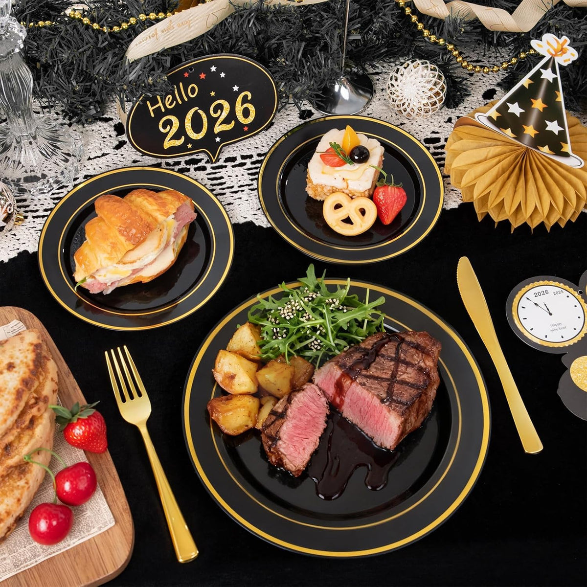 250 Pieces Black and Gold Plastic Plates